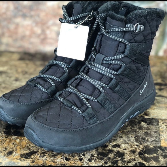 NEW Skechers Women's Relaxed Fit boots - Picture 9 of 14